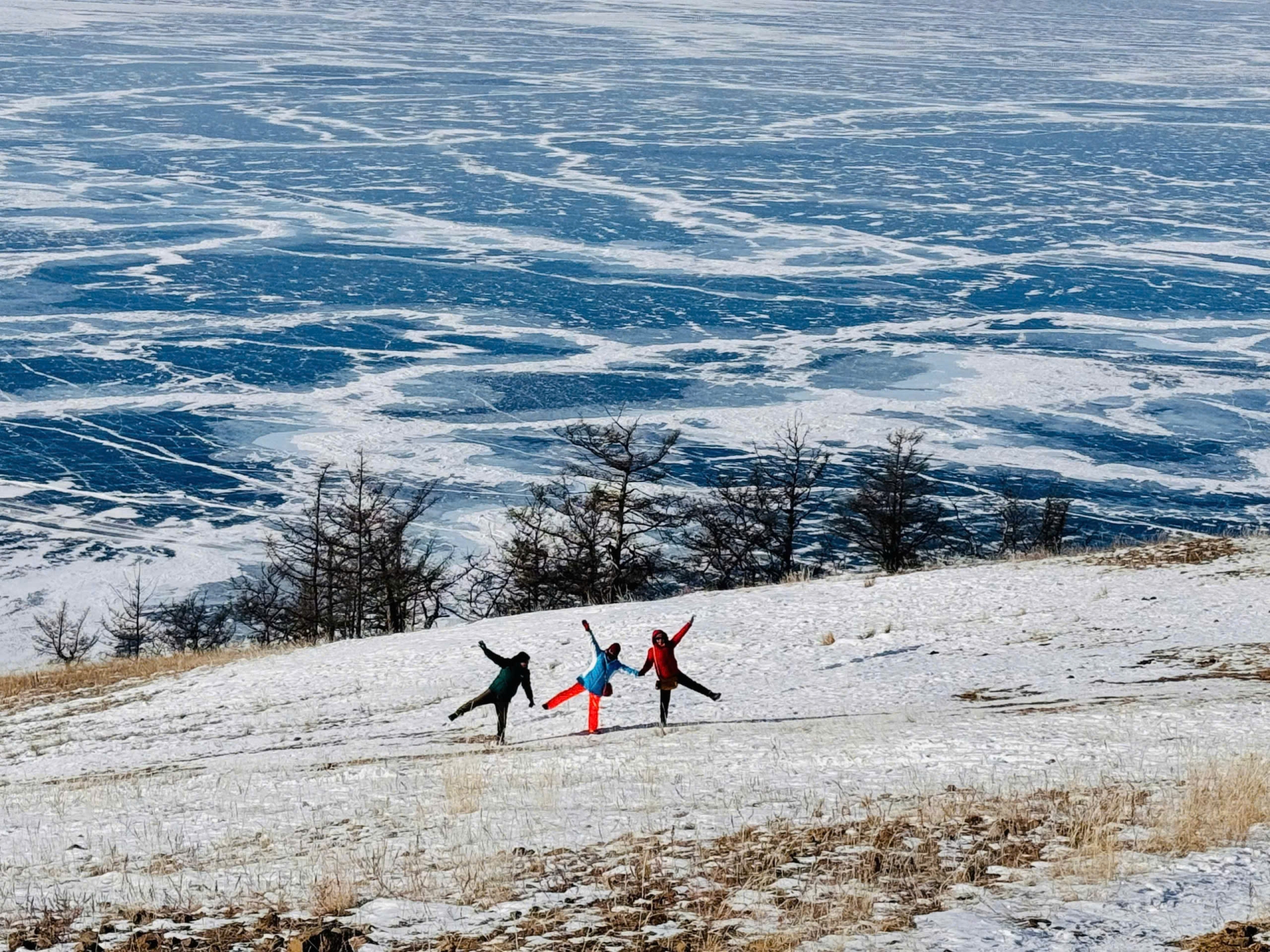 KHÁM PHÁ HỒ BAIKAL MÙA BĂNG XANH 2026